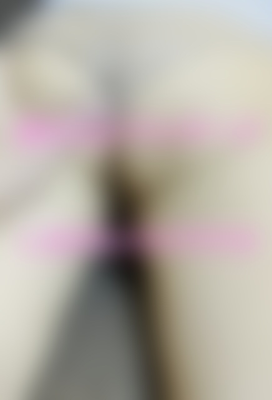 奥さんにマッサージしてほしいと言われたのでマッサージしながらイタズラした動画です😆
直球エロではないですが、生々しい普段の感じを見てもらえたらと思います😆
途中でパンツをズラして撮影してるので、そのへんも見てもらいたいです😍
よろしくお願いします！ (2/2)