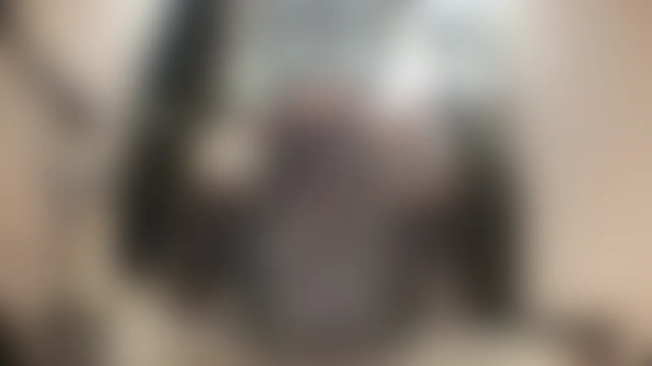 「❤ムラ×②…♡ドスケベ個人撮影会❤」

秘密の撮影会♡お触りされてムラムラ♡♡
オナニーまで撮影されちゃう♡クリち〇ぽ高まり4回イキッ！！♡♡

「動画内容のご説明」
※開始45秒まではサンプル動画が流れます。
※必要箇所にはモザイク処理をしております。
※本編にはサンプル画像のような加工はございません。

(お着替え)
・撮影用の光沢感のあるハイレグレオタードにお着替え…すでに中に着用済でした(´艸｀*)

(カメラマンに見せつけ)
・「いっぱい撮って下さいね♡」と言い撮影会スタート！
ムチムチとした体をクネらせながらローアングルでハイレグ具合やおま〇こへの食い込み、デカ尻をカメラマンに見せつけ♡

(いやらし撮影会♡)
・カメラで撮るだけのはずが…既にムラついてしまっているカメラマンが我慢出来ずにエッチなお触り(*´з`)
・レオタードをずらされ、大事な部分を撮られてしまいますが本人もムラムラしてしまい、ダメと言いつつもされるがままになってしまいます♡♡
レオタードがおま〇こに食い込み、次第にスケベなシミが出来てしまいます(´艸｀*)♡

(電マでイキまくりオナニー！)
・カメラマンにオナニーを指示され、恥ずかしがりながらもムラムラMAXなお姉さんは指示通りにオナニーを始めてしまいます！
近くにあった電マを取り出し欲望のままにオナニー開始♡
・「撮影会でこんな事しちゃダメなのにッ♡」「カメラで撮ってもらうだけだって決まりなのにィ♡」と言いつつも電マはしっかりとクリち〇ぽを刺激♡
・「もっと撮って下さい♡」と言いまんぐり、四つん這い、ガニ股尻突き出し、まんぐり股上げポーズそれぞれの体制で計4回もイッちゃいます！！♡
・脱力状態のおま〇こをカメラマンに拡げられ・・・恥ずかしい「くぱぁ♡♡」

密室撮影会♡何かが起こらないわけないッッ(´艸｀*)♡
ドスケベ撮影会是非ご覧下さいね♡

■収録時間：17：53
■形　　式：ＭＰ4
■ファイルサイズ：1.00GB

・本商品の被写体は年齢確認済み20歳以上です。
・本商品の転載、転売等、流用、二次利用は禁止とし、発見した場合は民事上の損害倍請求を申し立てます。
・サイト利用規約に基づいた内容です。 (2/2)