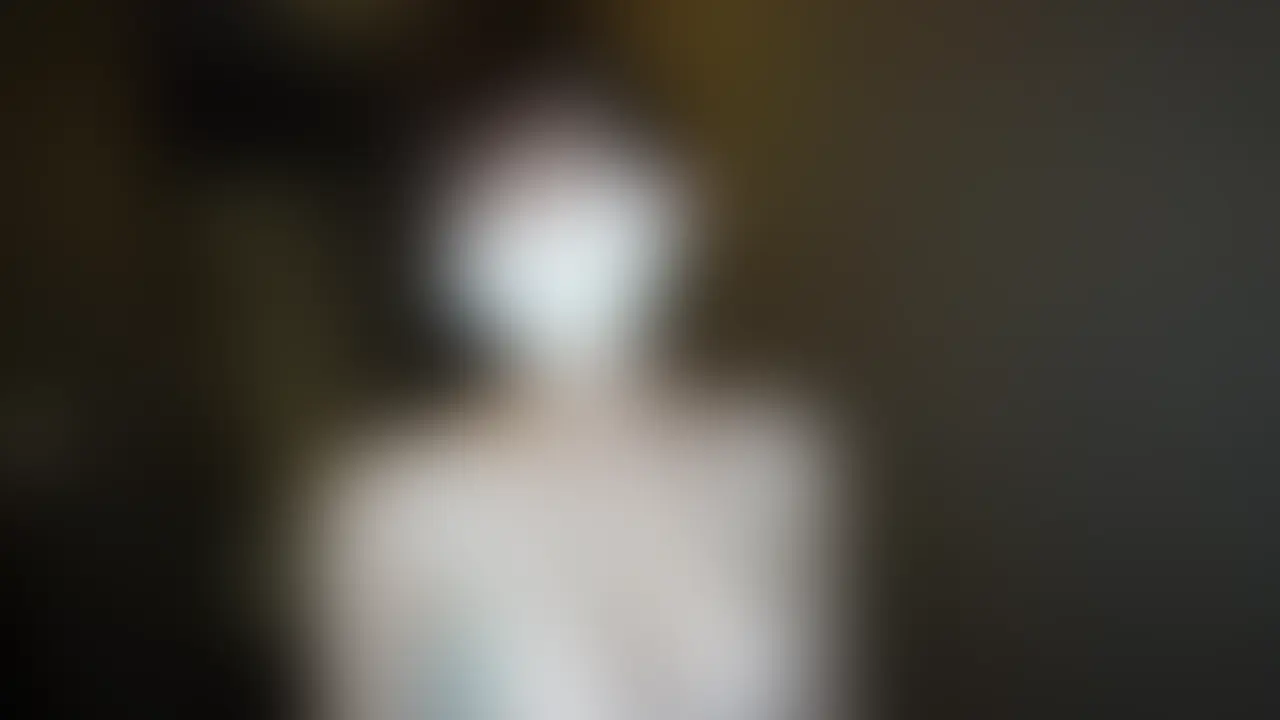 🍷期間限定1980円🍷初解禁🍷丸の内OLレイナ屈〇の放尿動画😭果たしてどれだけ出せるのか…🍷

カメラマンに撮りたい動画があると…

聞かされて。

カメラを回され、何をするのか聞いたら

👨おしっこしてください

👩え、無理

👨出すまで帰れません

👩…

こうなったら本当に帰らせてくれないので…

しかも、なんだか変なおしっこ好きの大男連れてくるし

👨これ（ペットボトル）に入れてみましょう！

👩…

いや、あの本当に恥ずかしいんですけど…

無理なんですけどマジで。

モラルとかないのかと思いながら、やらないと本当に帰らせてくれないので

深呼吸して発射

水をたくさん飲んだからか…

あ、どれだけ出たかは動画で確認してください… (2/2)