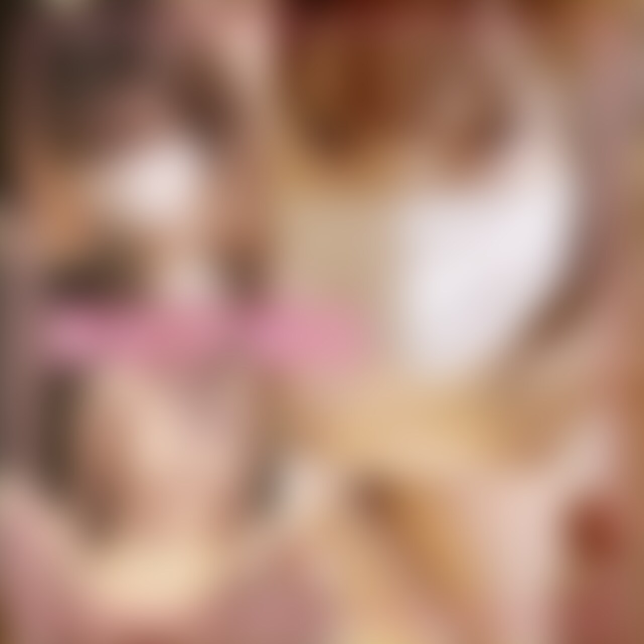 皆さんこんにちは💕
新作動画お待たせ致しました(((o(*゚▽゚*)o)))💕
今回は私たちの衝撃の3P初体験⁉️🥺
真相はいかに…💕💕
しっかり見届けてくださいね💕
いつも大好評のフェラシーンが今回とーーーってもえっちえちでエロ過ぎで自分でドキドキしちゃった💕笑
こんな風にフェラされたら気持ちいいんだろうな…💕っておちんちんのこといつも考えてます💕💕
気持ち良過ぎておちんちん抜きたく無くなっちゃった💦
でもハル君にずぽって抜かれちゃうシーンはしてる時も後から動画観てもとっても興奮しちゃいました💕
興奮し過ぎていっぱい気持ちよくなっちゃった私を見て一緒に気持ちよくなってくれたら嬉しいなぁ🥺💕💕
たーーっぷり楽しんでくださいね💕 (2/2)