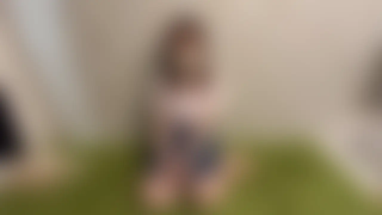 完全未経験の処女の純粋無垢みあちゃん！
お話もそこそこにしてまず下着姿になってもらいスタイルチェック (2/2)