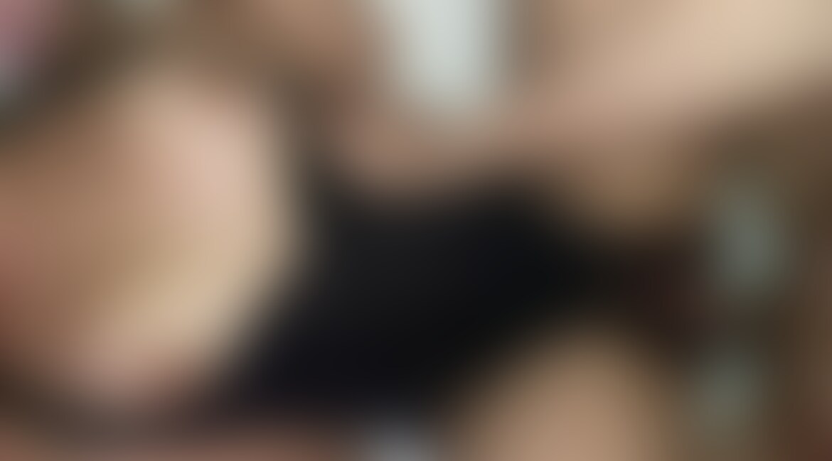 Tinderで「真面目な人募集」って書いてたのに
出会って直ホ。
おちんちんガン突きでずっとハメ潮してた笑
ハメ潮好きな人は絶対見てね!(17:44秒) (2/2)