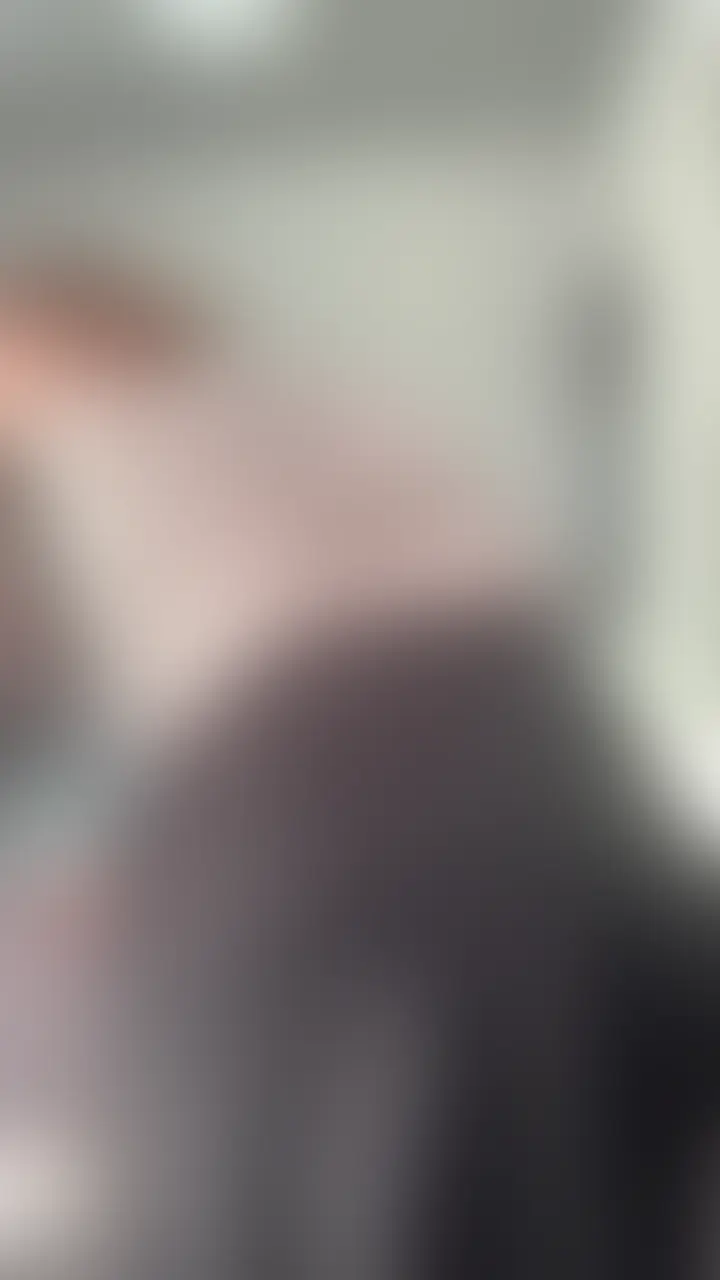今回初‼️
みんなから顔が見たいという要望が多かったので🙈
えりのお顔がマスクだけになっています❤️
恥ずかしいのでまじまじと見ちゃダメだよ❤️
でも気持ち良すぎておパンツにしみができちゃった🐹 (2/2)