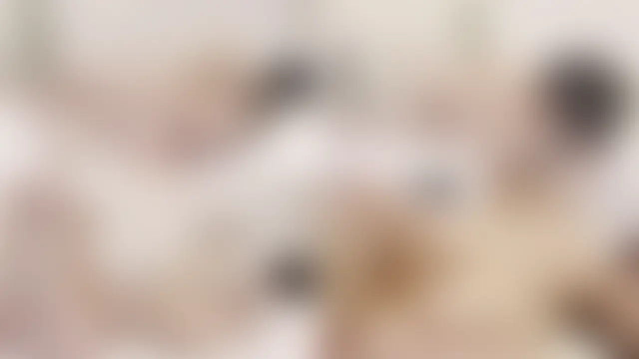 元グラビアアイドルのHカップの色白爆乳お姉さん③
色白すぎて血管が浮いてきてるお姉さんの爆乳おっぱいがすごかったです、、 第三弾です。 (2/2)