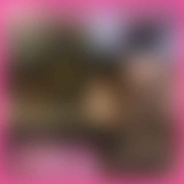 どうも、にもかです。
SNSでバズ確定の映える潮吹き巨乳ギャルをハメまくった映像です。

今回の女の子：
☞*  こはるちゃん（23） *☜

・こはるちゃんのおピンク乳首様に積極ご奉仕。
スリスリ…スリ、スリ…♡
くにっ♡♡♡くにくにくにっ♡♡♡♡♡スリ…スリ…ぐっ♡♡ぐっ♡♡くるくるくるくる…♡♡♡♡♡スリスリスリスリッッ♡♡♡♡♡♡
ぴちゃ…♡♡♡ちゅく…ちゅく…ぢゅッ！♡♡♡♡♡♡♡♡♡れろれろれろれろ♡♡♡♡♡♡
と、捏ねて揉んで吸ってあげました。

・既にびしょ濡れっぽそうなので、パンツの上からクンニしちゃいます。
舌でぐりゅぐりゅ…♡♡♡♡♡♡♡っとしてあげれば、剛毛マンコの奥から、マン汁がじゅんわり…♡♡出てきちゃいました。

・中が見たくなったので、指でくぱぁ…♡♡♡肉々しいしいエロピンク色のマンコが…！
少しむわぁっ…♡♡とするのがチンコにキますｗ

・愛で過ぎたマンコから潮放出ｗ
ぐちゅる…じょろ……♡♡じょぼぼぼぼぼっっっ～～～～♡♡♡♡♡♡♡♡っ、、じょろっ♡♡、じょろろ……♡♡♡♡
軽い手マンで出ちゃってますｗ

・こはるちゃんからの、クンニと乳首舐め。
レロレロレロ～……♡♡、ちゅっ♡♡♡ぴちゃぴちゃぴちゃ♡♡♡♡
ヂュッッ…♡♡♡、ちゅるるるる～～…れろれろれろれろっ♡♡♡♡♡
こはるちゃんは、しゃぶるよりも舐める派。ながーい蛇舌で愛おしそうにご奉仕してくれます♪

・天然○○○マンコに正常位で挿入。ハメられた悦びにお顔が蕩けちゃうこはるちゃん。
潮でぐちゅ濡れなソコをゆっさゆっさ♡♡♡揺すってあげると、「きもち…イっちゃいそ…♡♡」とすっかりメス顔にｗ

・鏡の前に移動。バックで、ズッズッズッ♡♡♡バコバコバコバコバコ♡♡♡♡♡と子宮を突き上げ！
ベッドではこはるちゃん自ら、大胆な騎乗位とハメ潮大放出！！
ぐっちゅぐっちゅぐっちゅ！！♡♡♡♡♡♡、ぢゅろ♡、ぢょろ゛ろ゛ろ゛ろろ～～～～♡♡♡♡♡♡♡
その後も無尽蔵な潮吹きは止まらず…というかマジで出しすぎ…！？ｗｗ
脱水状態にならないか心配になるレベルでパないｗ (2/2)