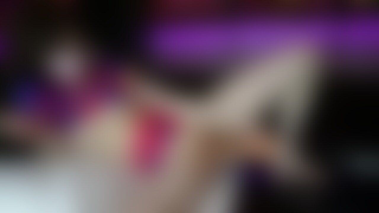 ましろ大好きピストンマシーンシリーズ🙌
今回は側位の体位で💖
この体制、めちゃくちゃ奥に入るんだよね🥺
めちゃくちゃく気持ちよくて、ディルド抜いたら…
泡立ったましろのエッチなお汁が🥺
気持ち良かったけど、凄く恥ずかしいな🥺 (2/2)