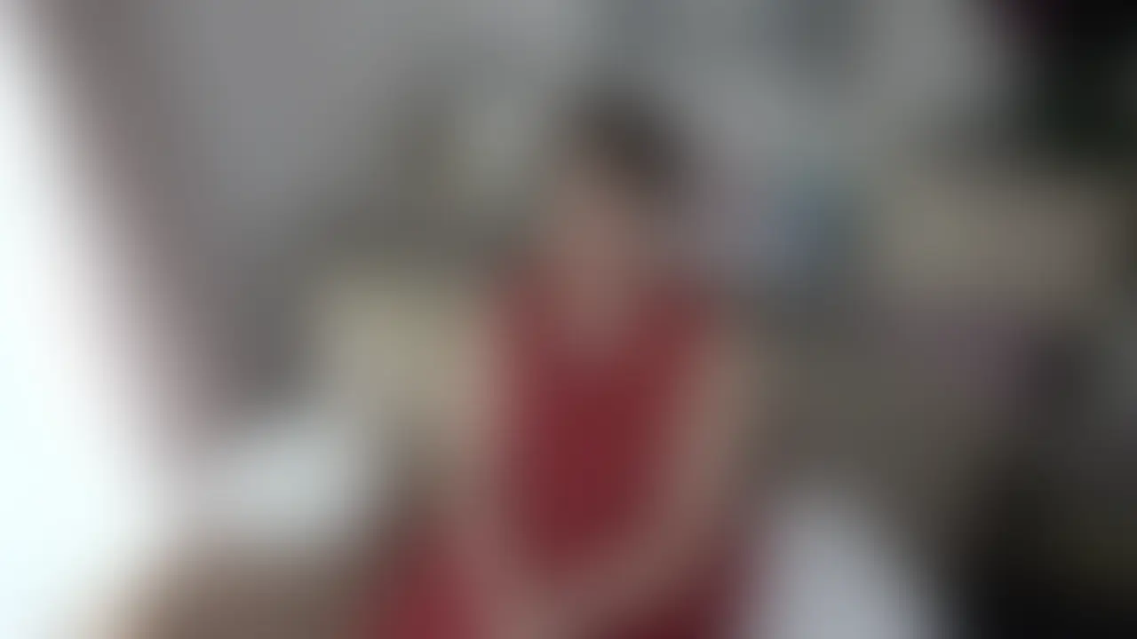 女性が必ずイッてしまうという話題の『ウーマナイザー』未経験だという彼女にどれだけ気持ち良いのか実験してもらいました。
以前、オ◯ニーを見てもらった彼女です。
素人女性がウーマナイザーを使うとどうなるのかをじっくりご覧ください。 (2/2)