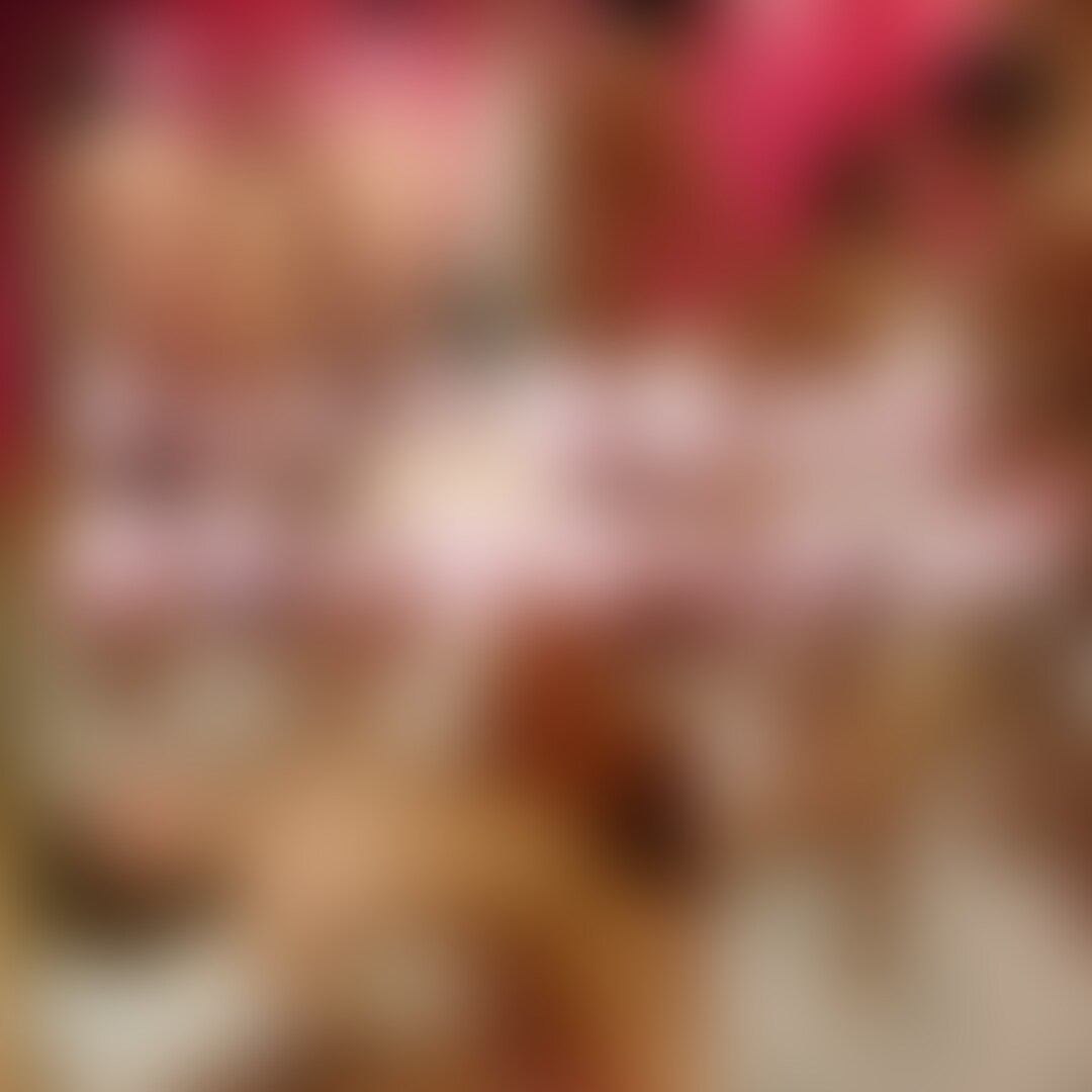 ふうちゃんが19歳の頃の寝取られ動画です。ネットで募集した単独さん2名です。
前半に絡んでいる男性とふうちゃんは特に仲良しになって、この時は3回目くらいの絡みでした。

もうだいぶ仲良くなって、回を重ねるごとにイチャラブセックスをするようになっていました。そして遂に

「生でもいいよ❤️」

ふうちゃんが初めて生ちんぽを許して、中出ししてもらった瞬間でした…♥️

今回お二人の男性と絡んでもらったんですが、1番盛り上がった寝取られ会になったと思います。2人に気持ちよくしてもらって、ふうちゃんのほっぺが赤く染まっているのを見て欲しいです。

そしてお見せできないのが心苦しいのですが、ふうちゃんのクリトリスが過去一勃起していて、気持ちよさそうな鳴き声をあげていて、かなり快感を感じていたんじゃないかと思います。


寝取られファンの方は是非、大興奮の20分をお楽しみください！

動画を見ていいなと思った方、いいねやコメントで教えてくれると嬉しいです🥰よろしくお願いします💕 (2/2)