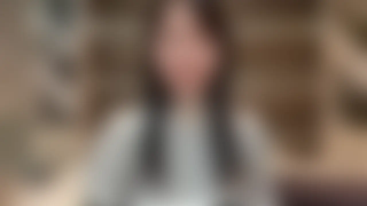 みどころしかないデコボコデカバイブ潮吹きオナニー♡
ホテルでオナニー動画撮ってみました💗
お気に入りのデコボコバイブと浮気しました🥰
デコボコしている部分が気持ちいいところに当たるから何回もイッちゃったよー✨
お潮もたくさん吹いちゃって気持ちよかったです🥰💕
そろそろ誰かに攻めて欲しいなぁ🥺
いいねとコメントお願いします😊 (2/2)