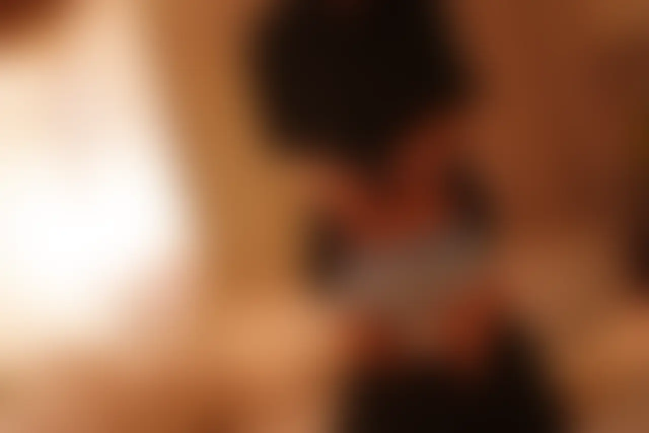 「自分で脱いで。隠さないでね」 sample 1