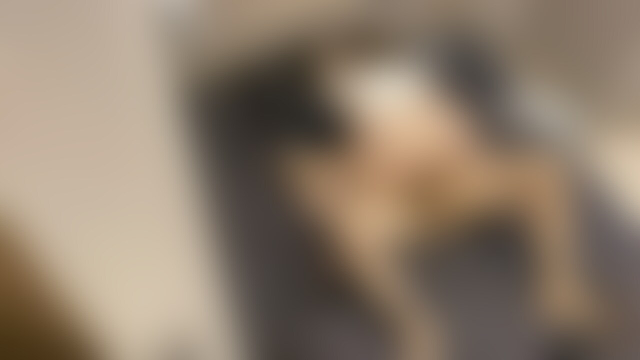 「もっと奥まで突いてほしい」って言われて、突いたら激しくイっちゃいました。

最後に大好きな寝バックで気持ちいいところ突かれて痙攣してるシーンが可愛い、、

(諸事情により削除していた動画の再掲です) (2/2)