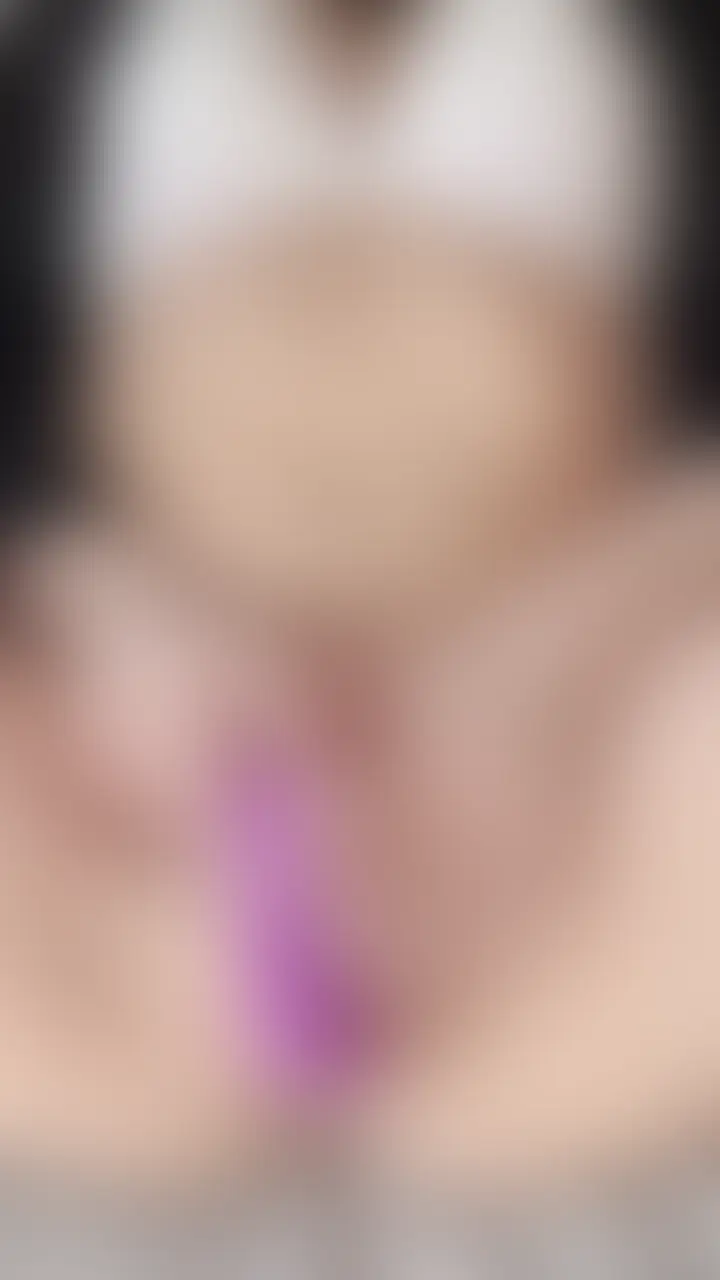 いつもと違う画角で撮ってみた♡♡
びくびくしちゃってごめんなさい…♡ (2/2)