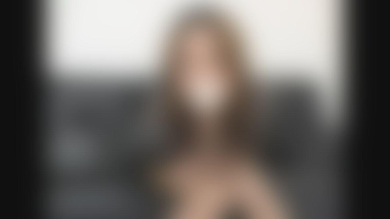 ハーフ美人のシオンちゃんのオナニーです
ヨーロッパの血が流れてるのでスタイル抜群
オナニーもめっちゃエロくて感度も抜群
指入れてイッちゃいます (2/2)