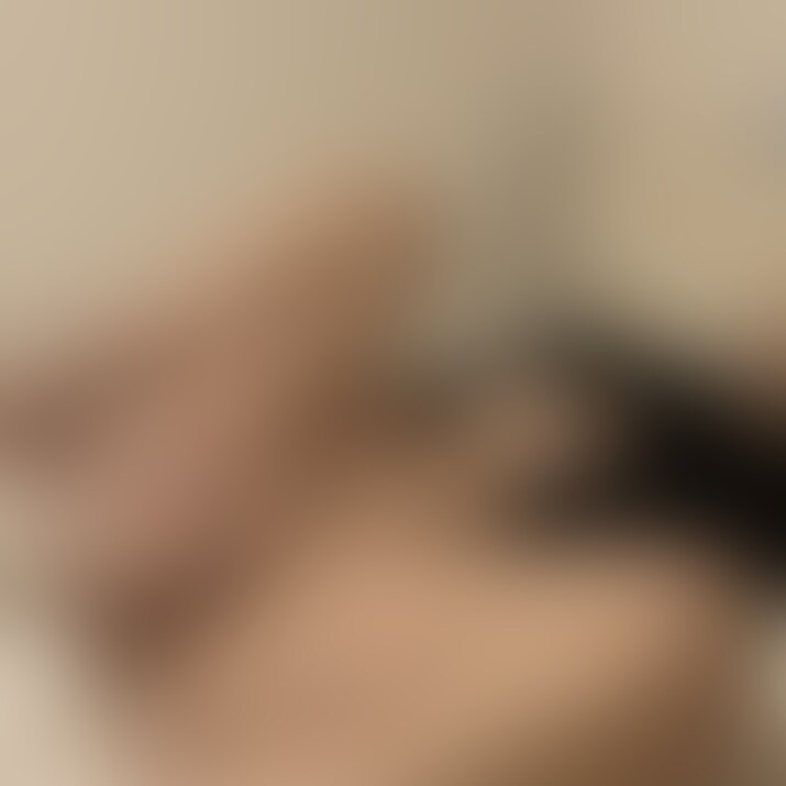 ちょっと早起きしてベッドでうだうだしてたら、ムラムラしてオナニーしちゃいました❣️
旦那が隣の部屋でまだ寝てたので声は控えめです(〃ω〃)
イッた後、ティッシュでディルドとおまんこを拭くところまで撮影してみた😽
✼••┈┈┈┈┈••✼••┈┈┈┈••✼••┈┈┈┈┈••✼
人気動画のサンプルもご覧ください💖
https://myfans.jp/posts/c514c4a4-4d38-4952-852a-898d1b568c98
みなさんアンケートのご回答ありがとうございます💖
ご意見やリクエストなど、お気軽にお寄せください(*´ω`*)
https://forms.gle/qdSswavUWFDRSWoVA
#いちゃいちゃ #イチャイチャ #むちむち #ムチムチ #グラマラス #デカ尻 #お尻 #おしり #美女 #美人 #綺麗系 #かわいい #巨乳 #美乳 #Gカップ #乳首 #人妻 #新妻 #新婚夫婦 #カップル #素人 #個人撮影 #20代 #欲求不満 #淫乱 #巨根 (2/2)