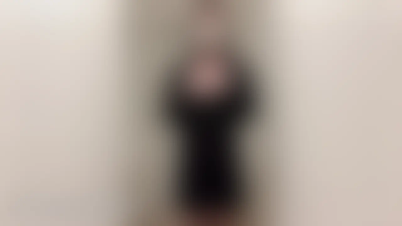 ※この動画に顔のぼかしは入っていません。
こんばんは🌙
アラサーぼっちOLのさおりです。
初挑戦…💜
コートの下は服を着ないでお出かけしちゃいました💗
すっごくドキドキして興奮したよ🥺💦
帰宅してからはもちろん…// (2/2)