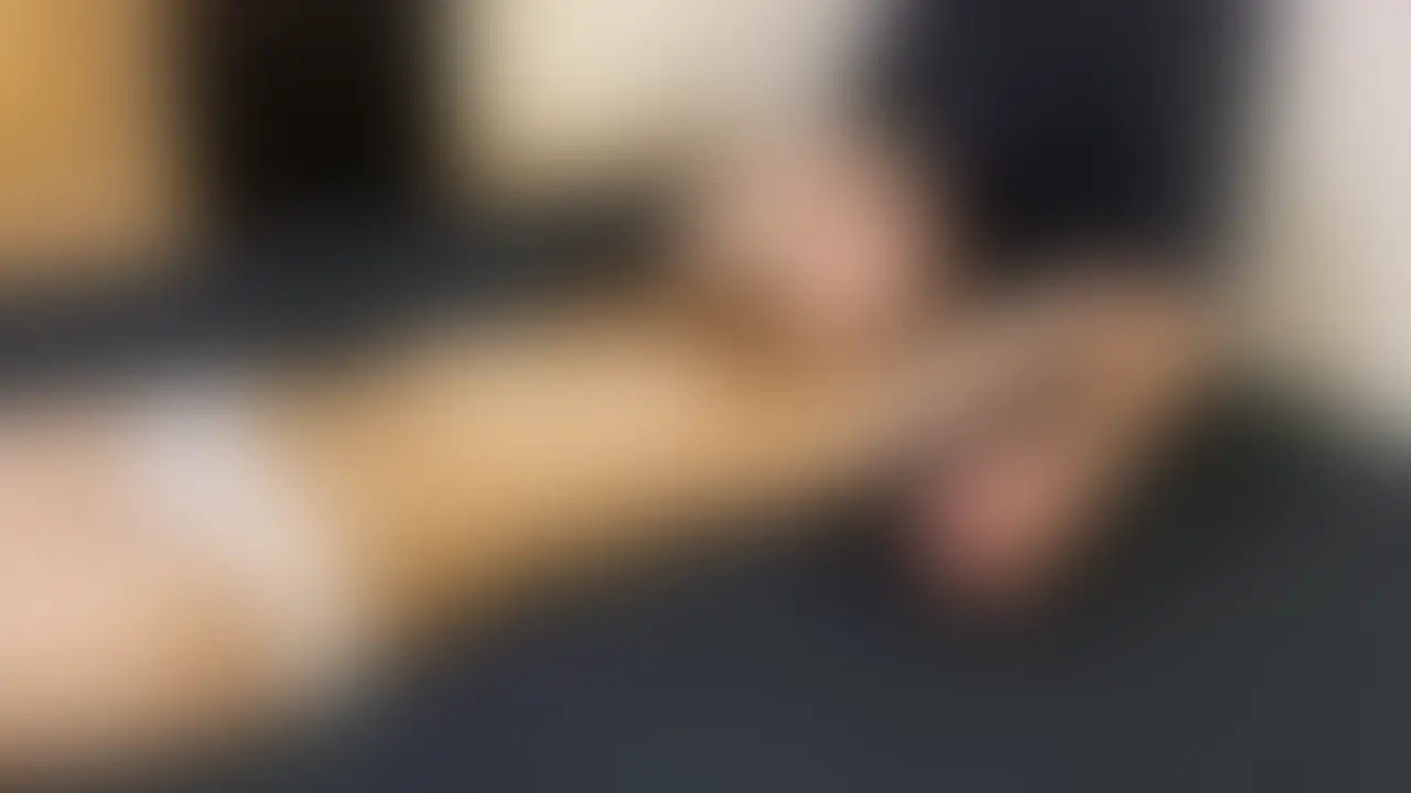 スタイル抜群敏感美女
【えぬ】ちゃん
今回は腰掛け拘束で
くすぐり倒しました!
上半身中心にくすぐっていきます!
腋をこちょっとするだけで
身体を激しく左右に動かして
嫌がります!
特にお腹が弱いらしく
お腹をくすぐると
大絶叫が止まりません!
「ちょっと待って!」「無理無理!」
叫びまくるえぬちゃん!
かなり激しく暴れ回ってる
映像になります!
ぜひご堪能ください。 (2/2)