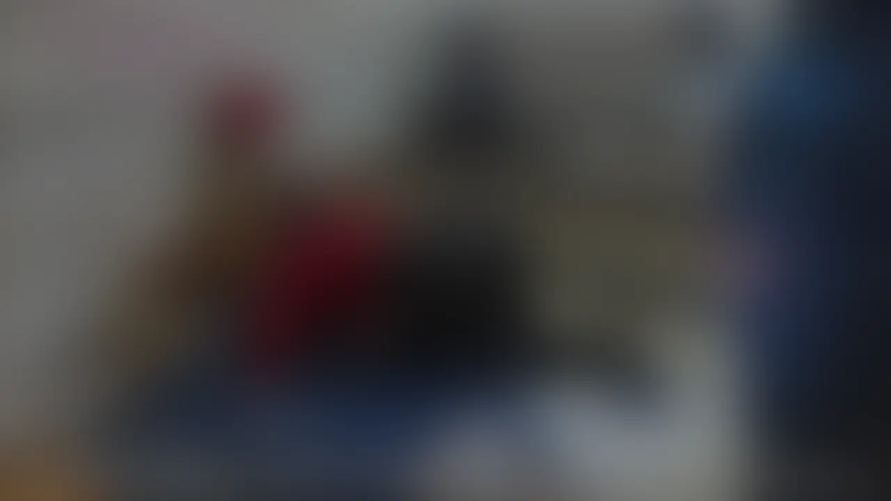 【premium】
“撮れてないはず”の映像が、いちばんエロかった。
色々とほんとに予定外。
私が男に「抱かれる」んじゃなくて、私が童貞を「抱く」・・・。
そんな動画です。
まぁ、一言でいえばこの動画は「童貞くんの筆おろし動画」なんだけど、
そこがエロ要素なのは当然として、
私の動画はその程度を見どころにしているのではありません。
不倫相手に見守られながらしゃぶられる大学生。
野外での卒業。
撮影外で、私が大学生の上に乗り、完全に自分のために動く姿。
その他見どころがあり過ぎて、書ききれません。
とにかく、必見です。
動画の詳細を見たい方はこちらのブログもご覧ください。
⇩⇩⇩(URL長押しでリンク出ます)
https://mixhost-premium.com/post-2758/ (2/2)