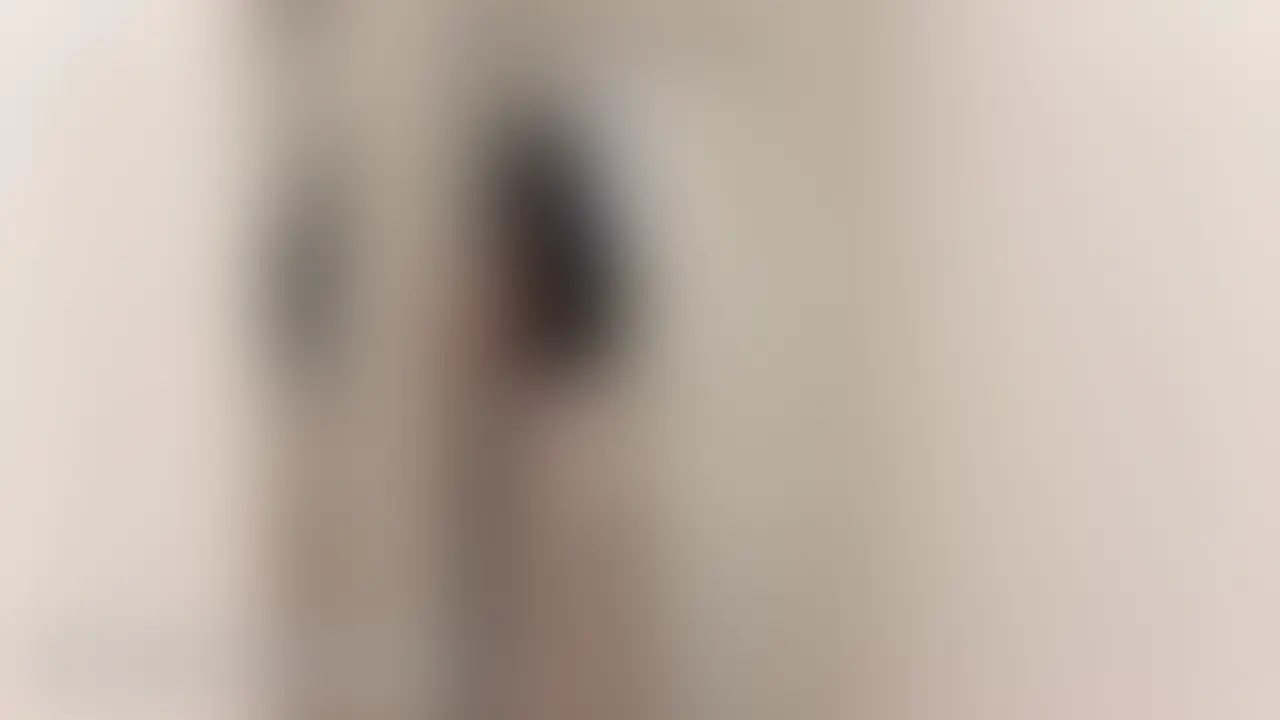 ※この動画に顔のぼかしは入っておりません。
こんばんは🌙
アラサーぼっちOLのさおりです。
お出かけから帰宅後、我慢できなくて…💦
玄関でしちゃいました🩷
気持ちよすぎて夢中になっちゃったよ🥺💕 (2/2)