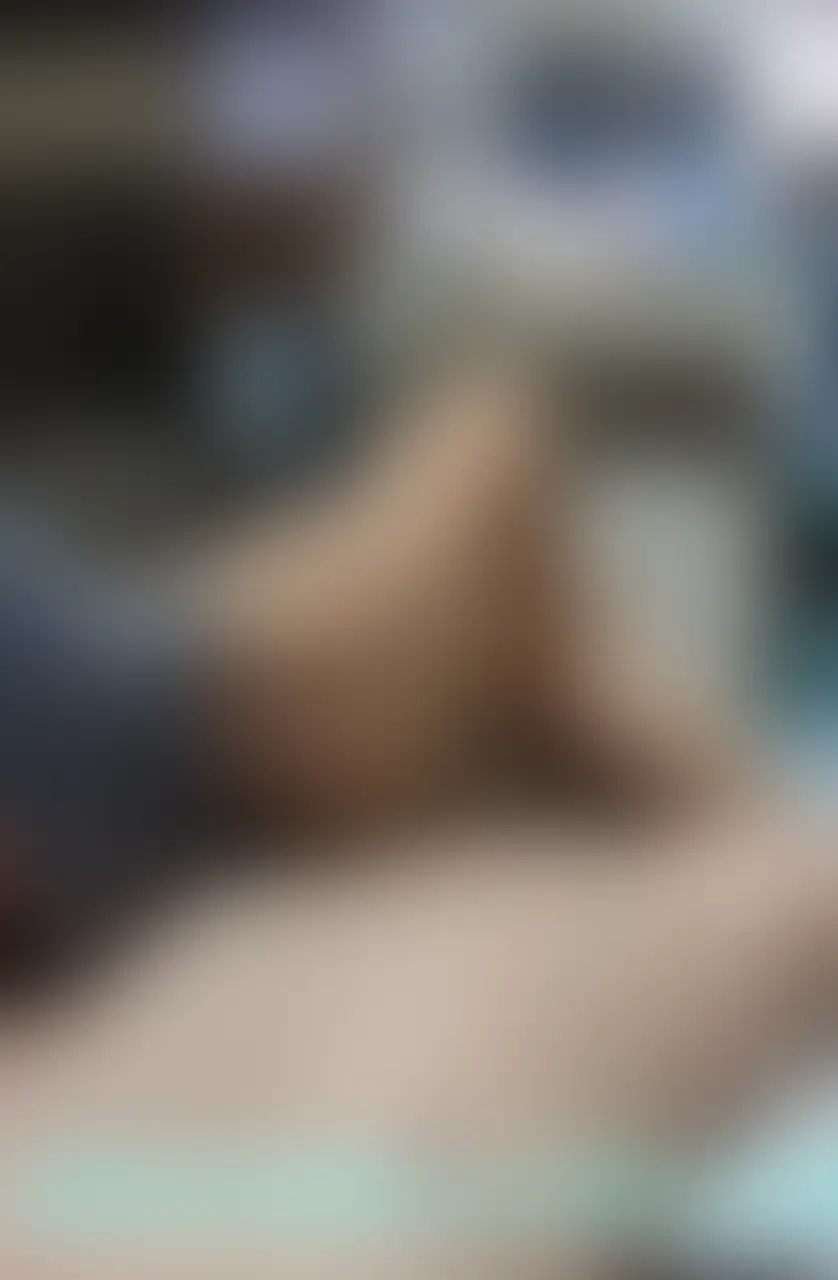 雌豚性奴隷Reiの性感マッサージご奉仕②

①の続きですっ！

手コキ、玉揉みでご主人様のあそこをマッサージ💗
乳首舐め、脇舐めでご主人様にご奉仕させて頂きました(*˘︶˘*).｡.:*♡
ベロチューも映ってます(｡>﹏<｡) (2/2)