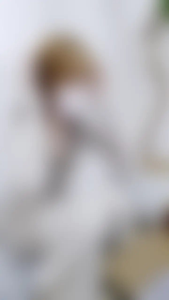 🎥ライブ配信終わりの、ちょっと秘密の時間…🫣💗

配信中はしっかりしていたはずなのに、
終わったあともドキドキが収まらなくて——💭

そのまま余韻に包まれながら、ひとり時間を過ごしてみました…🥺✨

今回は実際のライブ配信中の様子も一部収録🎥💗
配信中とのギャップや、オフになった瞬間の空気感まで楽しめる内容になっています✨

誰にも見せない“配信後の素顔”、ぜひ覗いてみてね🫣 (2/2)