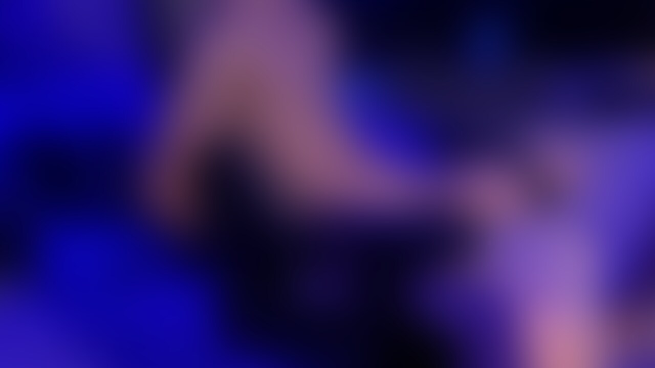 椅子に縛られ一方的な手こき責めされる僕。 sample 1