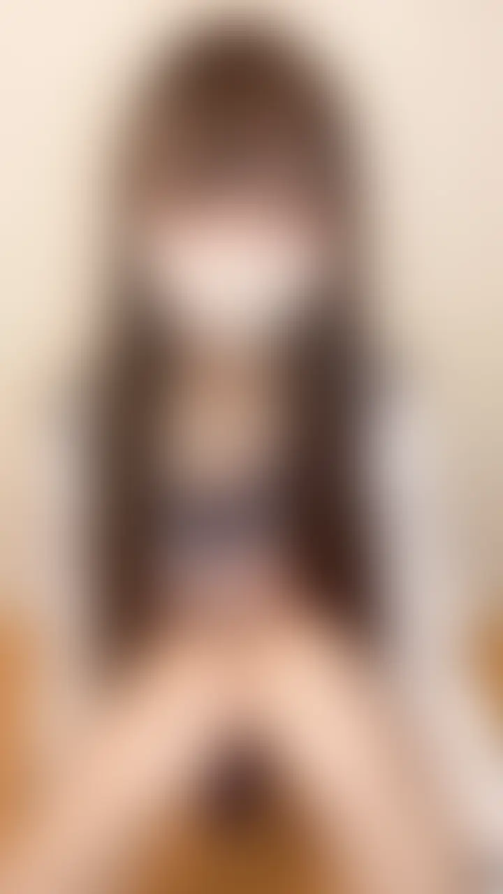【商品限定動画】M字で痙攣イキ💗セーラー服コスオナニー
今日はちょっと気分を変えて、セーラー服のコスプレをしてみました…🫣
カメラを回しながら、最初は服の上からゆっくり触れて…
少しずつ焦らすみたいに、下着の上から胸もおまんこも触って、自分の身体の反応を確かめていくの💗
だんだん我慢できなくなってきて、
カメラ目線で「ちゃんと見てる?」って確認しながら、
恥ずかしい姿まで全部見せちゃいました…🫶🏻
指で触っただけでびちょびちょなおまんこを、
更に追い打ちをかけるように電マも当てて
思わず震えちゃうくらいドキドキの時間になりました💗
※画像 動画の転載や第三者に見せる行為は禁止します。著作権の侵害の場合の罰則は「10年以下の懲役」または「1000万円以下の罰金」が科せられます。 無断転載等が発覚した場合は即情報開示請求致します。情報開示請求後の示談には応じませんので予めご了承下さい。 (2/2)