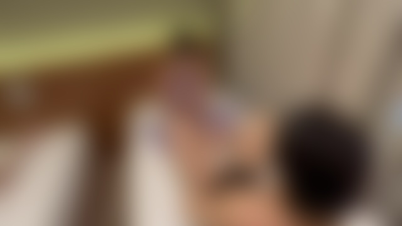 ハーフの女の子のペニスを全て包み込む軟乳パイズリで、次々に男たちは泣かれていく。 (2/2)