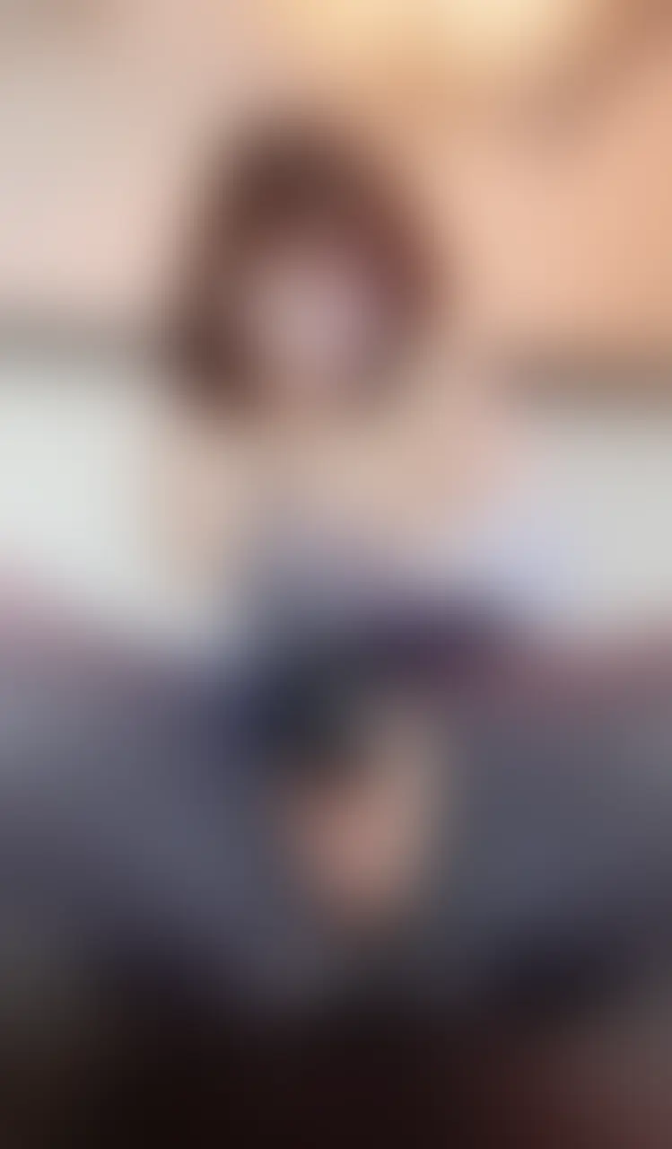 おま◯こ接写電マ当て続けオナニー
映像を公開です✨
今回はスパイダーマン🕷️コスプレ
なんと…!!
アソコがジッパーになってて、開けたら
丸見えに🙈💓
最初はノーブラ乳首をさわさわ触ってましたが
アソコが疼いて我慢できなくなり😖
ジッパーを開けて
アソコをカメラにどアップに映しながら
逝っちゃいました🥺💦 (2/2)