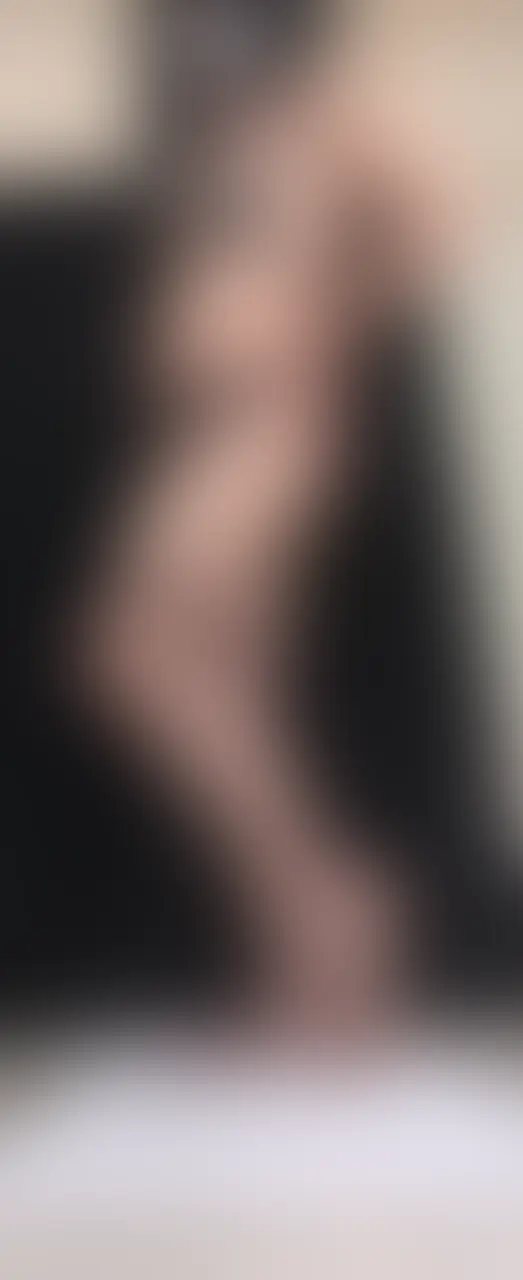 男の娘がセクシーな網タイツで誘惑したけど、おしっこ我慢出来ずにお漏らして更にダブルピースをしちゃう… sample 1