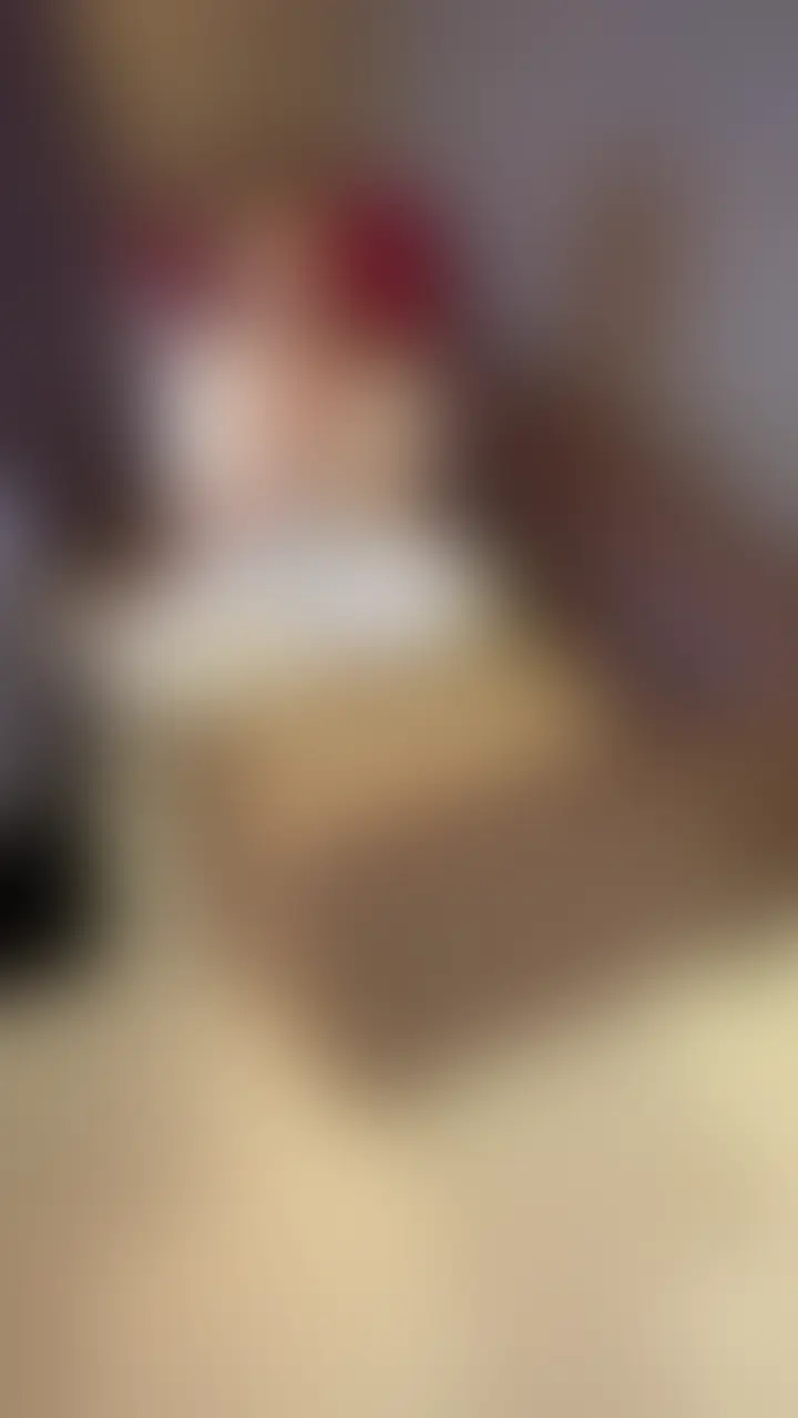 くぱぁ!剃毛!こんな事されたのに舐めたくなっちゃった... 初経験連発!
恥ずかしすぎるが故にみみちゃんが放置していた動画をスタッフさんに編集されちゃった。あーあ (2/2)