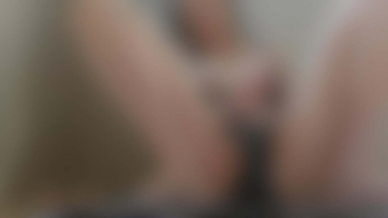 新しいおもちゃで遊びました🫶
ピンポイントで当てられるので
気持ちいいところをじっくり探してます♡
最後、子どもが泣いちゃって中断🥲︎ (2/2)