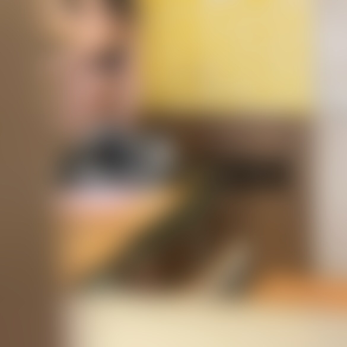 顔出しなし
《放課後に好きな人の机の角で…♥》
いいねしてから見てくれると嬉しいです。
┈┈┈┈┈┈┈┈┈┈┈┈┈┈┈┈┈┈┈┈
放課後、みんなが居なくなった教室。
こっそり好きな人の机で1人えっちしちゃう。。
誰も見てないと思って服まで脱いじゃいます、、
まさか見られてるなんて…… (2/2)