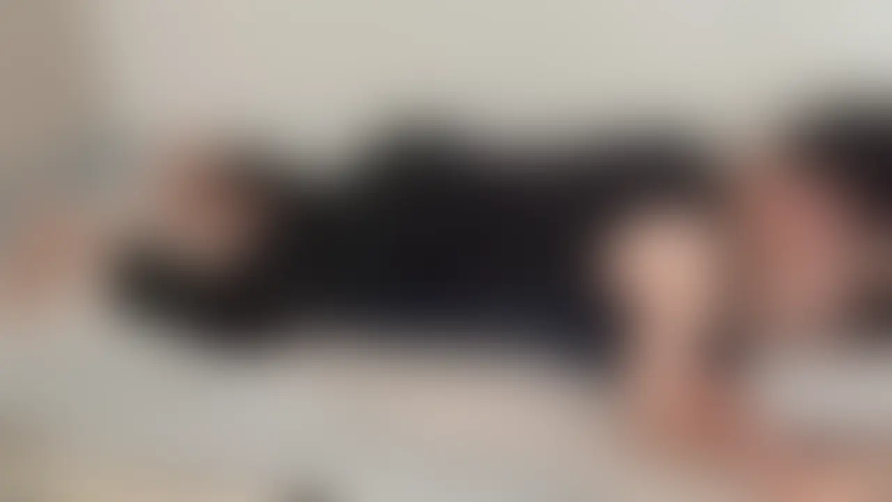 【ガチ素人カップル】デート終わりのセックス。クリを攻めるとすぐにイっていまう彼女。 (2/2)