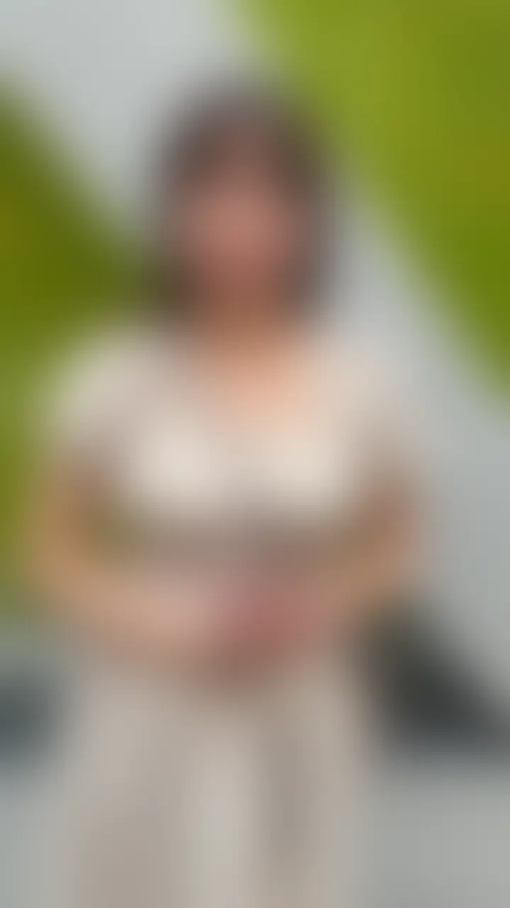 【No.88】25歳 教員

 TikTokの企画としてクイズに参加してくれた女の子は どこまで脱ぐのか？😎 今回協力してくれたのは25歳の英会話教師さん！ クイズの後に仲良くなってから最後には... (2/2)