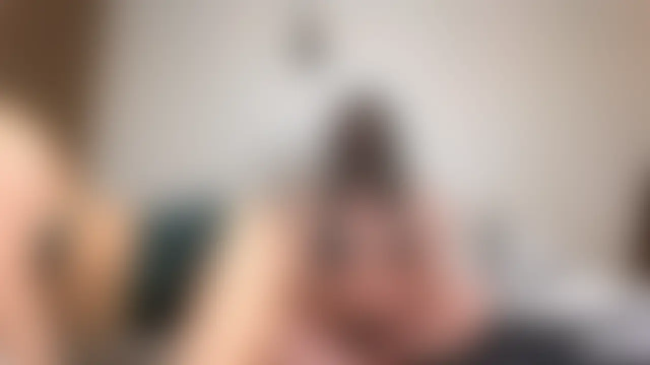 前回アップした動画の別アングルバージョンです💋
よめちゃんのアナルを触手ディルドでじゅぼじゅぼしていっぱいイカせちゃいました💕 (2/2)