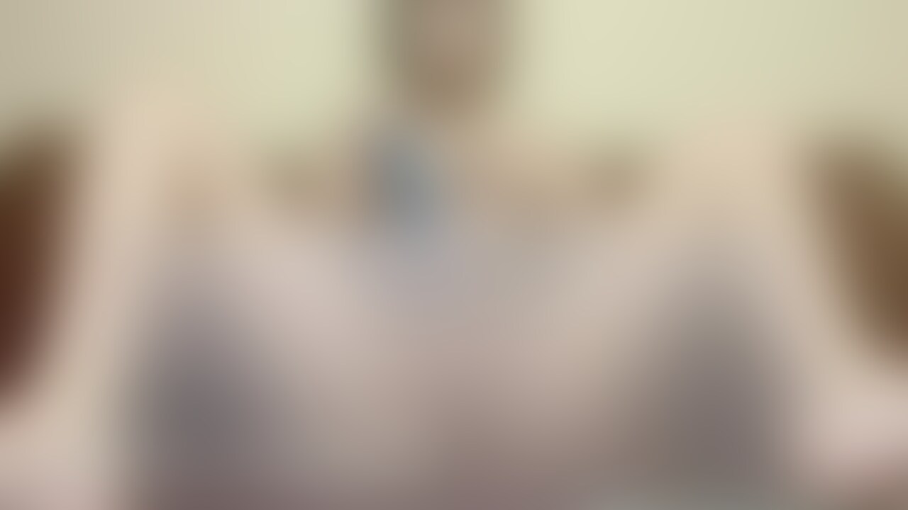 アクリル板の後ろでピストンバイブ
ずぽずぽしてたらハメ潮大放出💦💦
アクリル板越えてカメラにも📸💦
フルの6分動画です💓
挿入からハメ潮出るまで5分ないw
早漏すぎました🙈💦 (2/2)
