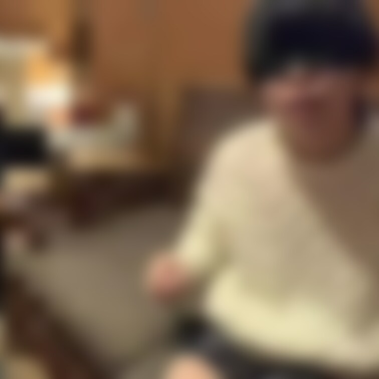1-1 北海道旅行でのオナニー動画です💕

よく聞いたら、私以外の音が入ってるのが聞こえるかも！？

ソファで声