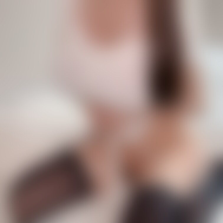 おパンツ脱いで、おっぱいも出しました♡♡

自然光きれい♡