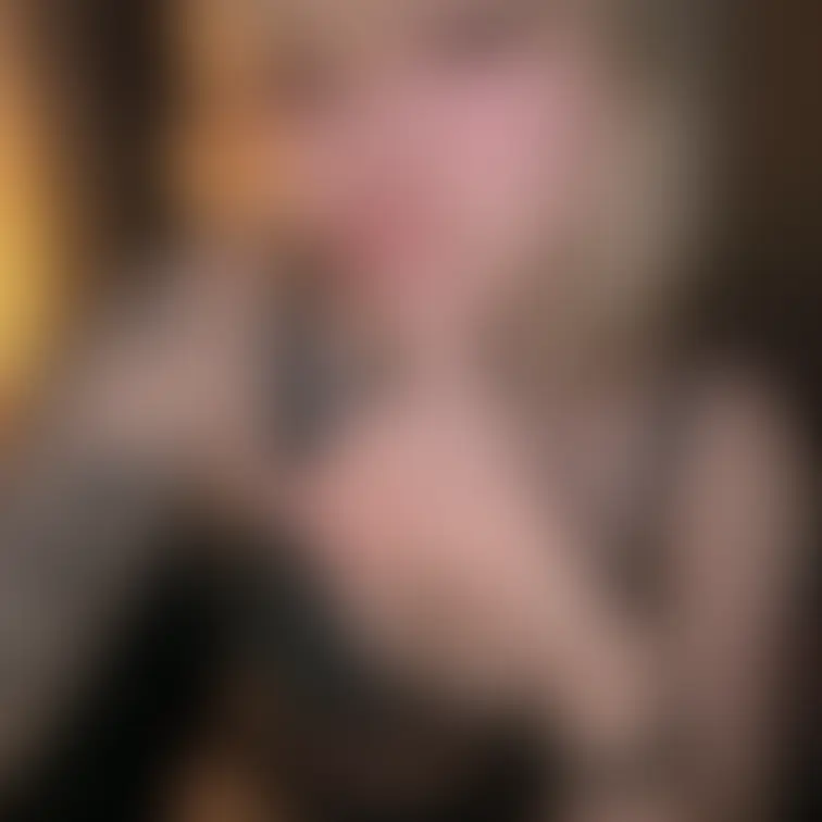 少し見えちゃってるのはシー🤫(lover)