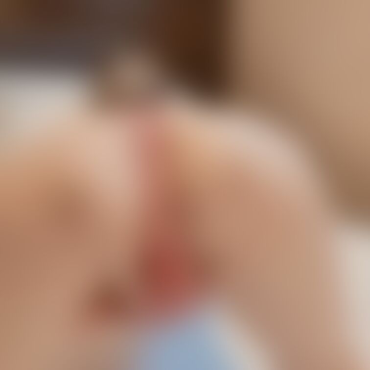 おパンティのマン汁のシミが…
大きくなってしまいました☺️

止まらなくなってしまって…
人妻ですが淫乱なんです