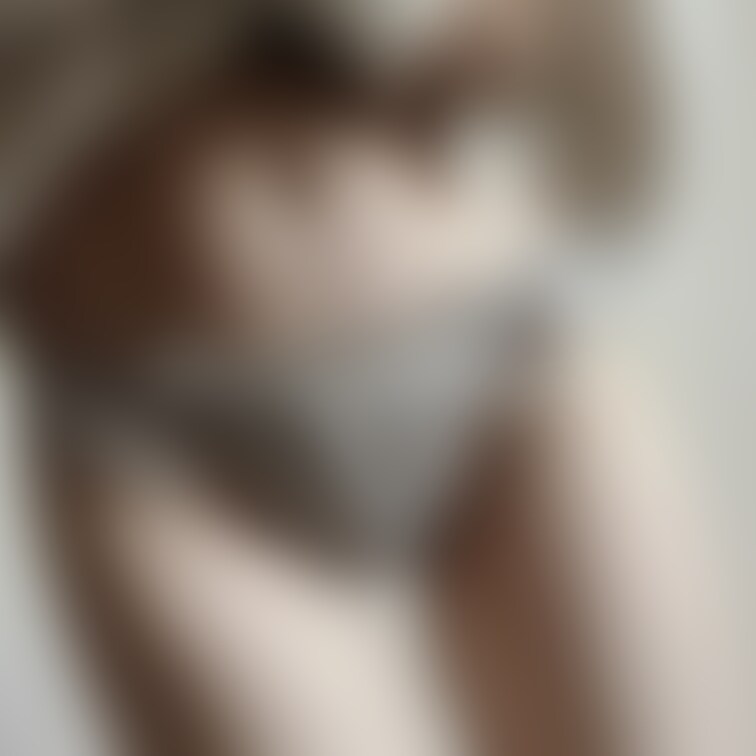 プレゼントしてもらった下着のお写真なのです🎁✨️
