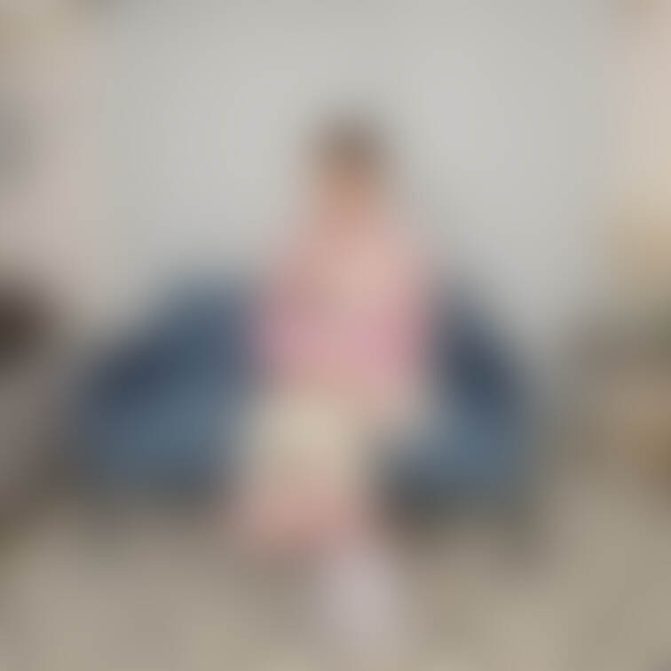 #002 NATSUMI

連載のレギュラー作品の新作です(#^.^#)
「NATSUMIの和服で変則二人羽織とお