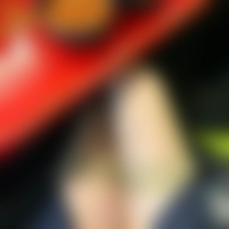 今日はガーターストッキングだったのに、露出もせず真面目に働いて…ってツイートしたけど、してました😅
つけ麺屋さんでチラ