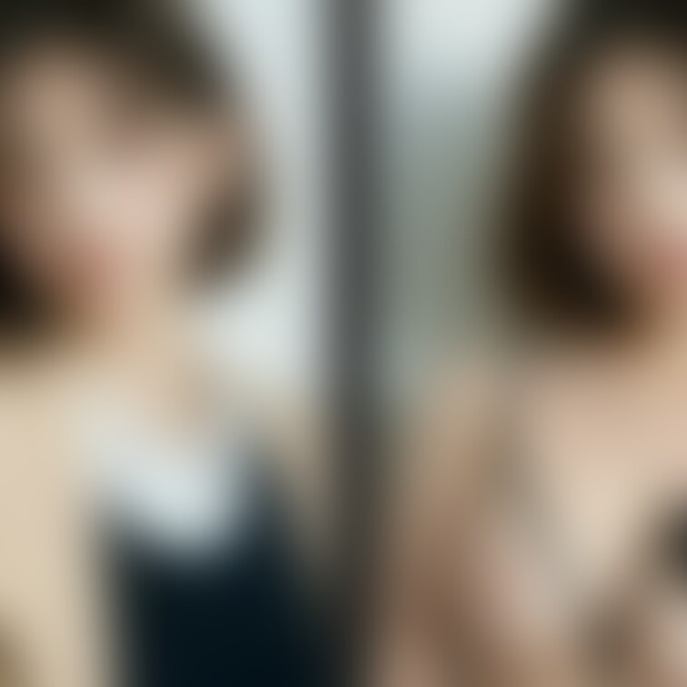 着衣と脱衣を並べた画像です。画像№994