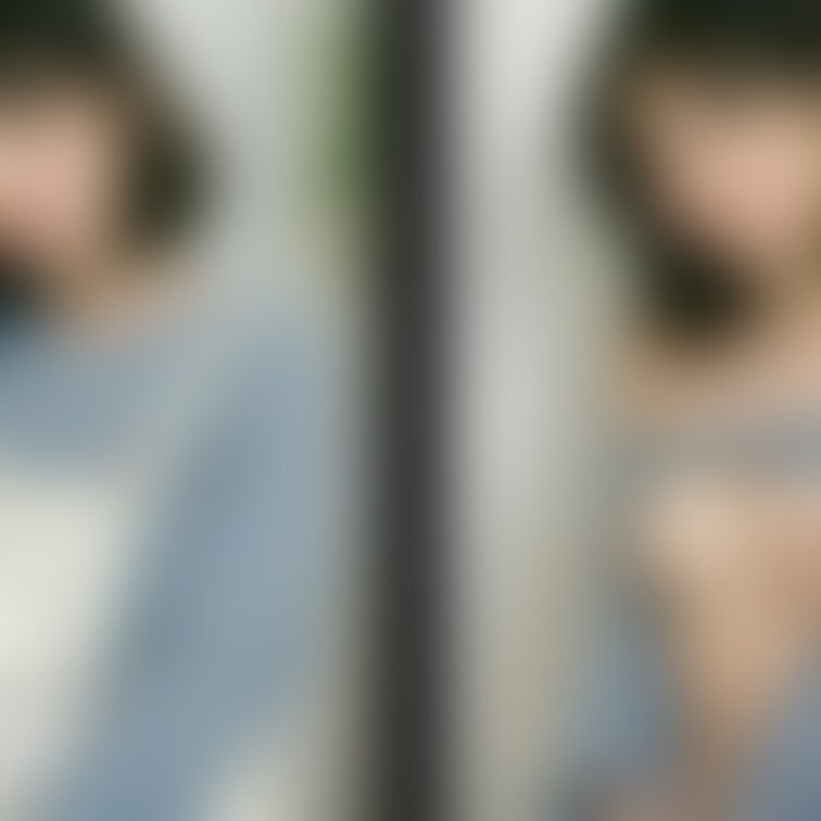 着衣と脱衣を並べた画像です。画像№1017