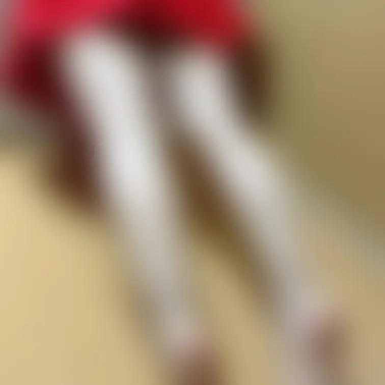 新年なので巫女さんでおきゅいん🍙
ベージュストッキングの足裏どうぞ
