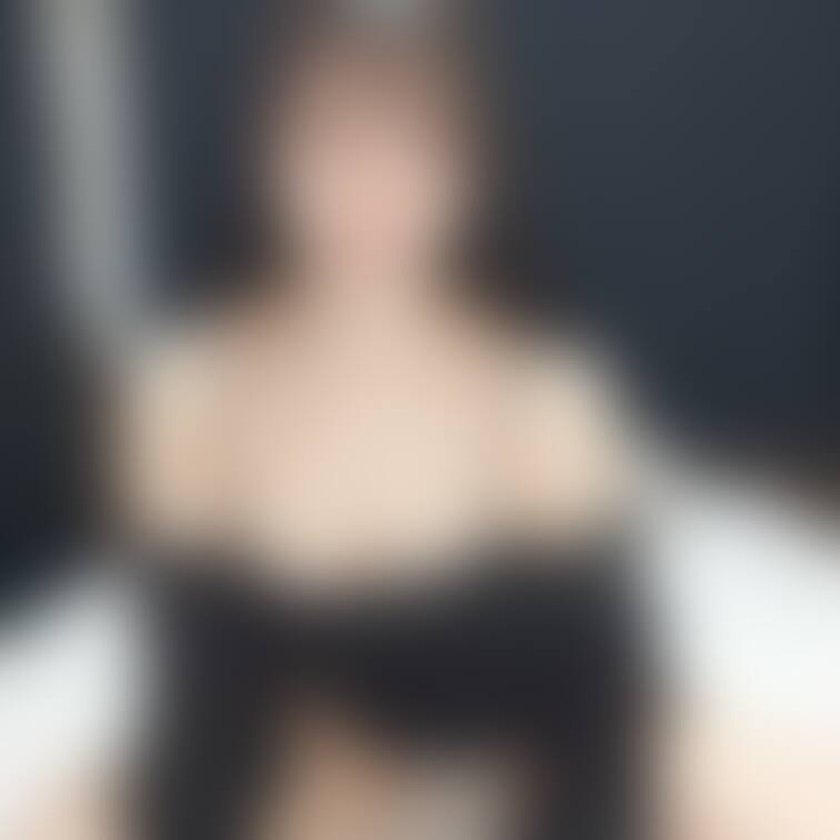 エッチな服、最近来てなかったけど久しぶりに着てみるとえろ可愛い

でもだいたいペラペラ…

