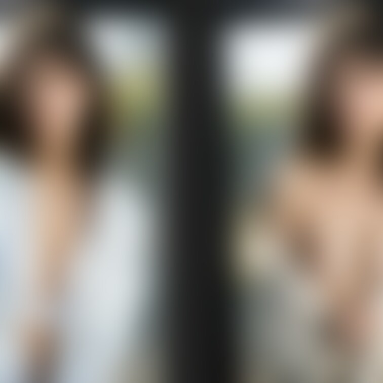 着衣と脱衣を並べた画像です。画像№342