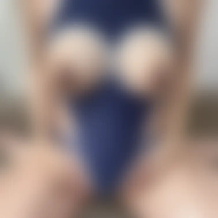 おっぱい穴あきスク水