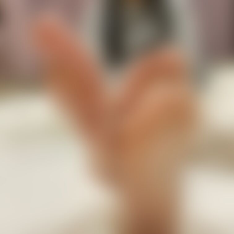 色白小柄な可愛い保育士 ひろのちゃん🐱②
足のサイズ:23cm